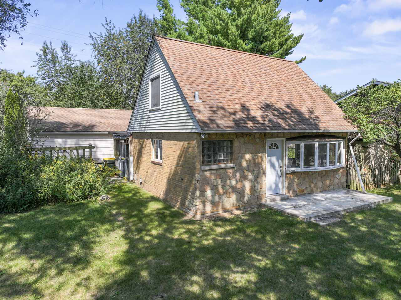 1702 W Algonquin Road, Lake In The Hills, IL 60156