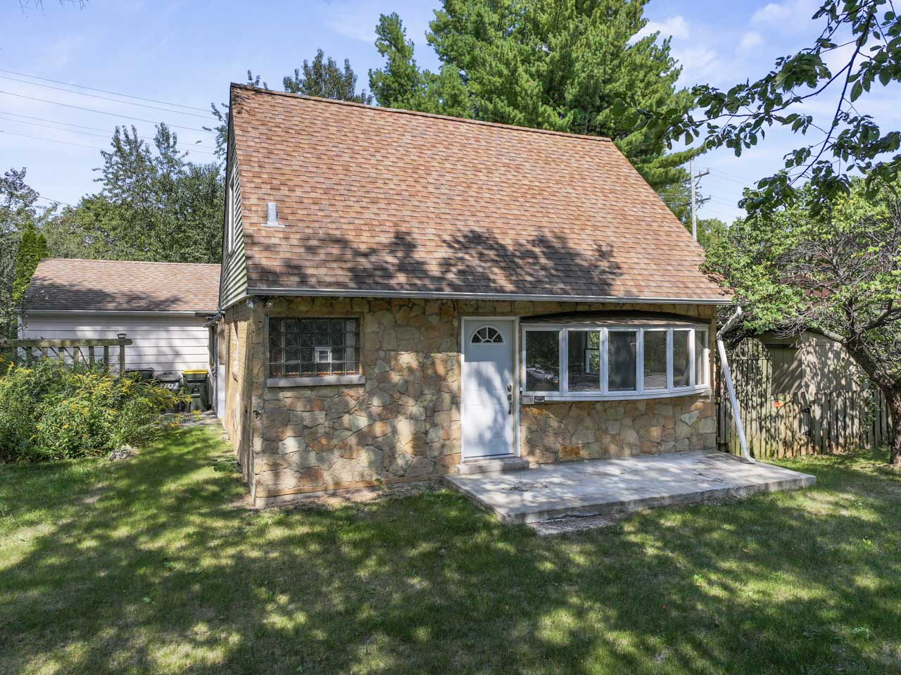 1702 W Algonquin Road, Lake In The Hills, IL 60156