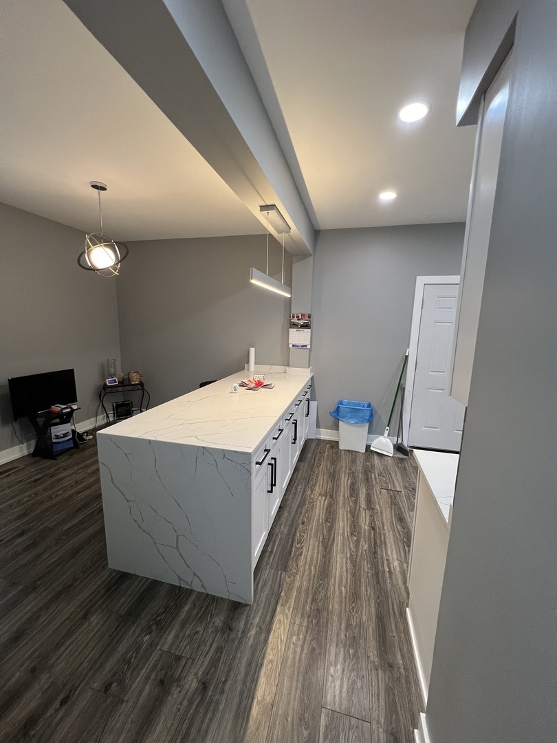 7435 S INDIANA Avenue, Chicago, IL 60619