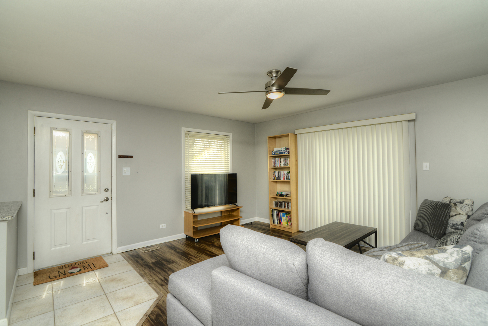 518 Eagle Court #518, Schaumburg, IL 60194