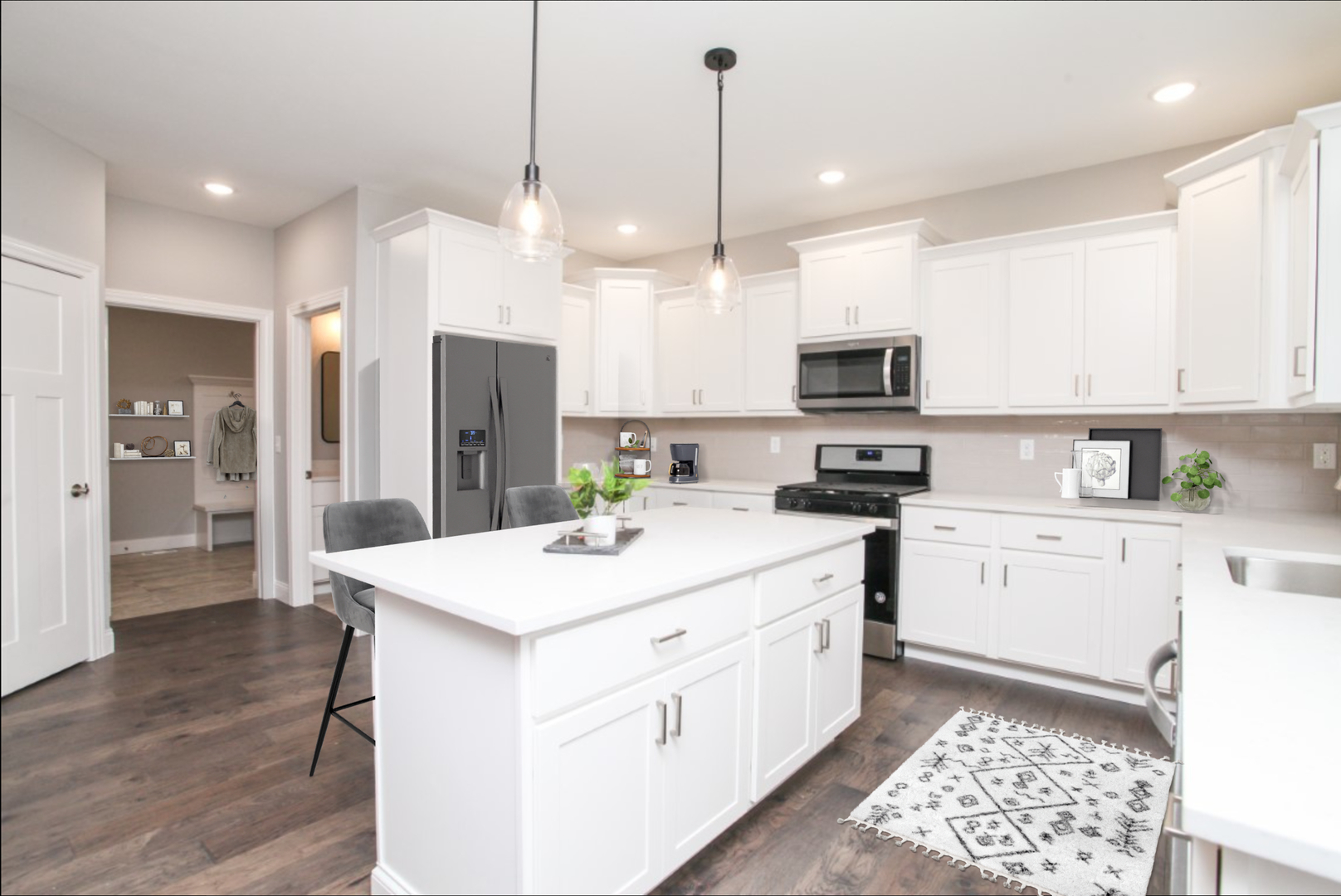 2702 Lone Oak Road, Bloomington, IL 61705