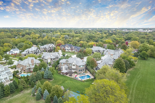 319 Claremont Court, Naperville, IL 60540