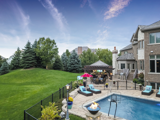 319 Claremont Court, Naperville, IL 60540