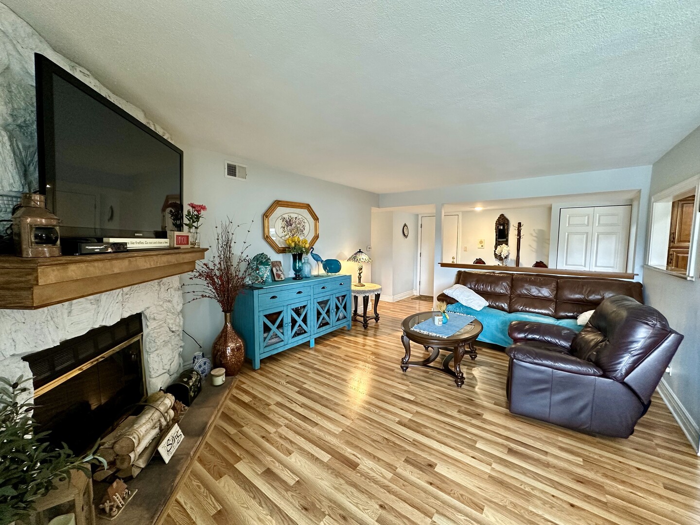 11138 Center Road #E22, Palos Hills, IL 60465