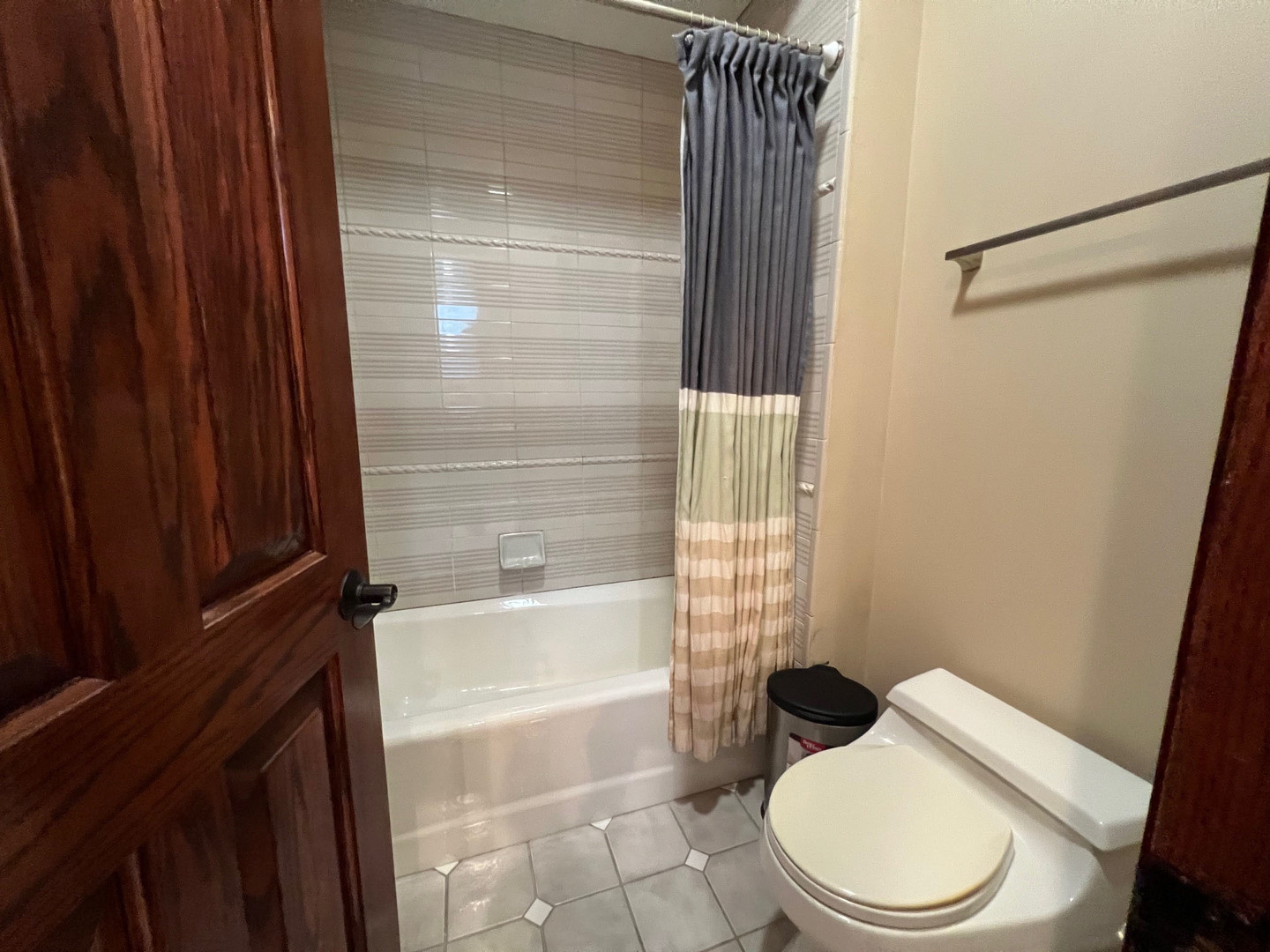 37418 N Fox Hill Drive, Wadsworth, IL 60083