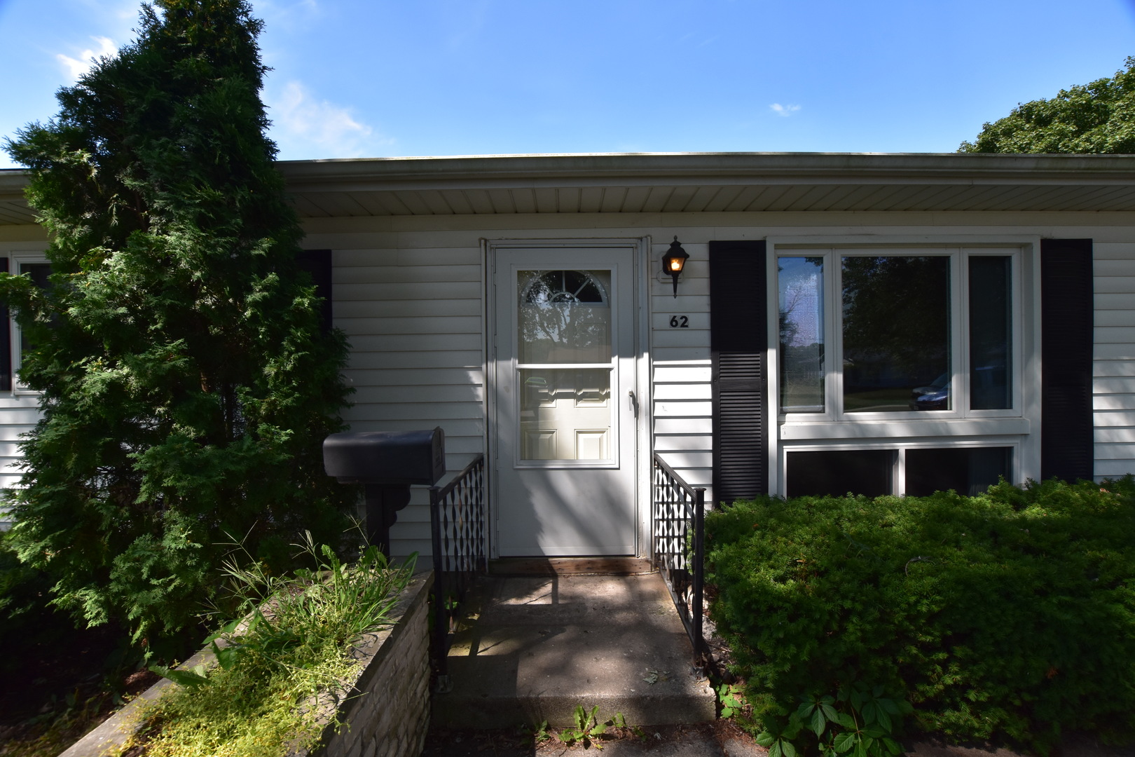 62 Hubbard Way, Montgomery, IL 60538