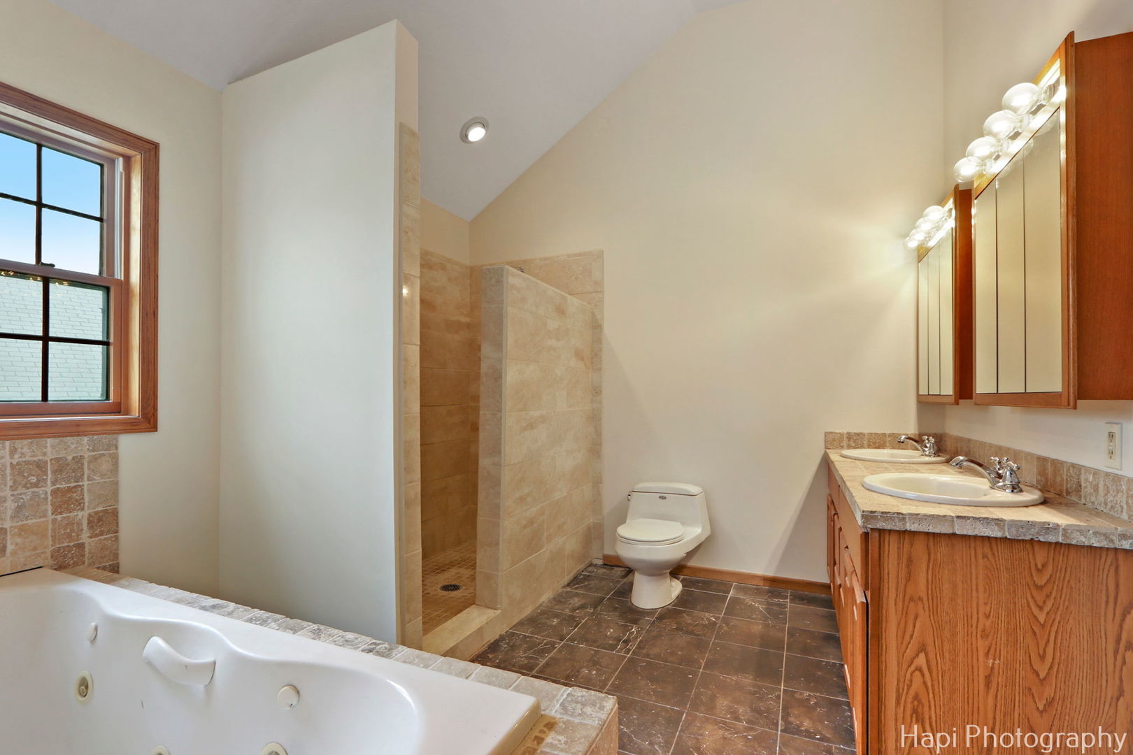 9 Lakeside Lane, Fox Lake, IL 60020