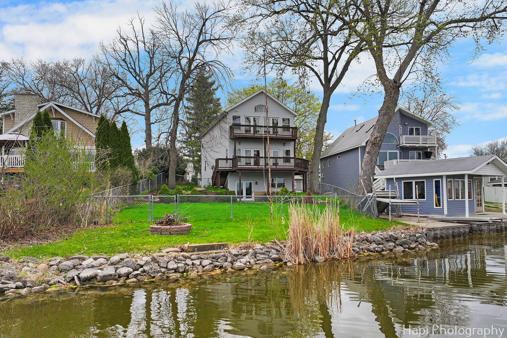 9 Lakeside Lane, Fox Lake, IL 60020