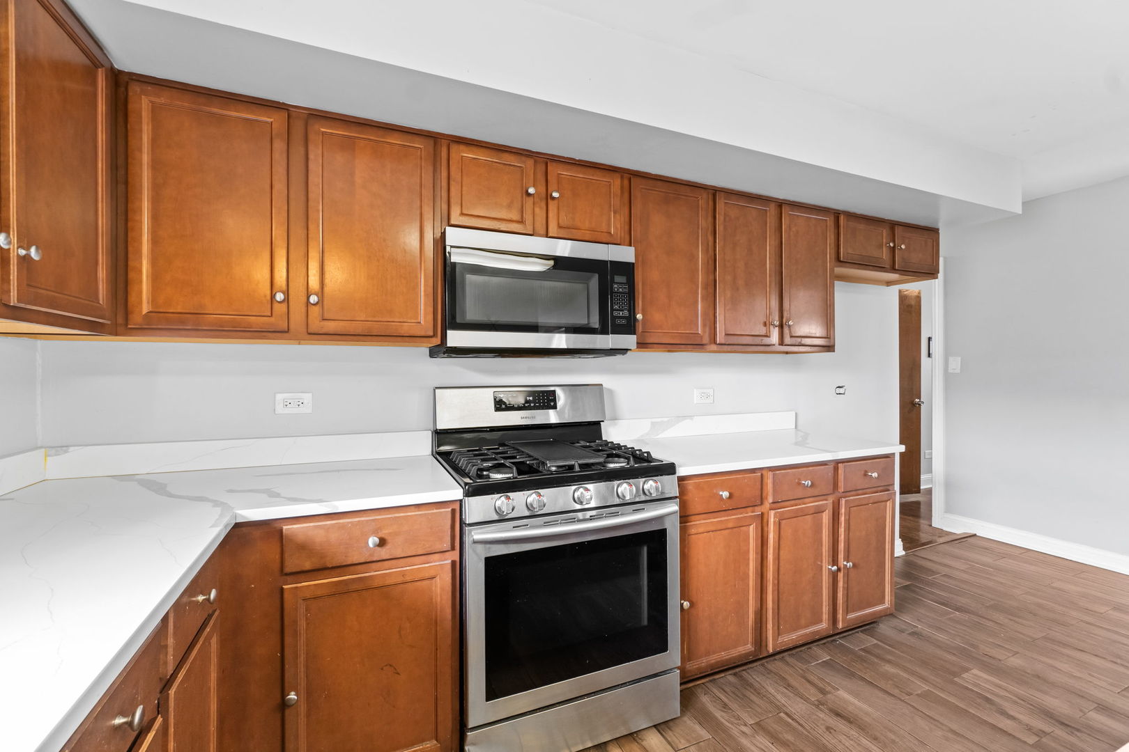 17148 William Street, Lansing, IL 60438