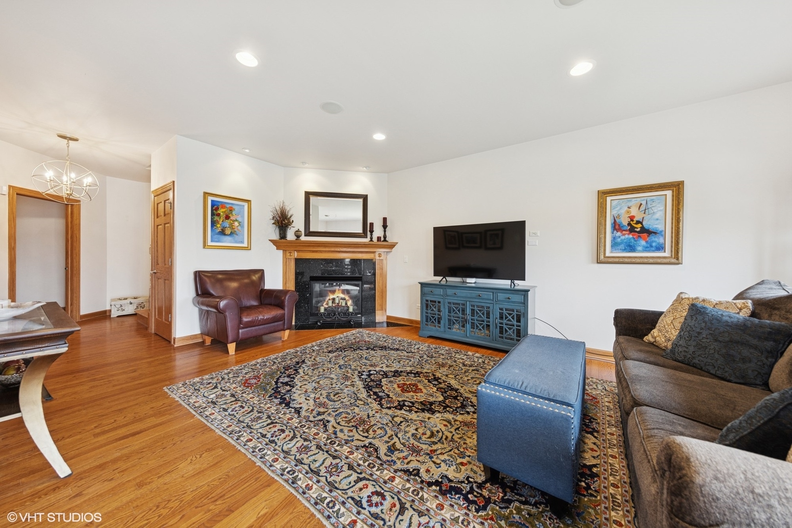 91 Santa Fe Court, Willow Springs, IL 60480