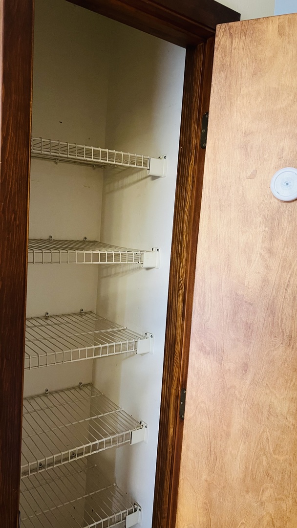 1400 Alpine Court #C, Hanover Park, IL 60133