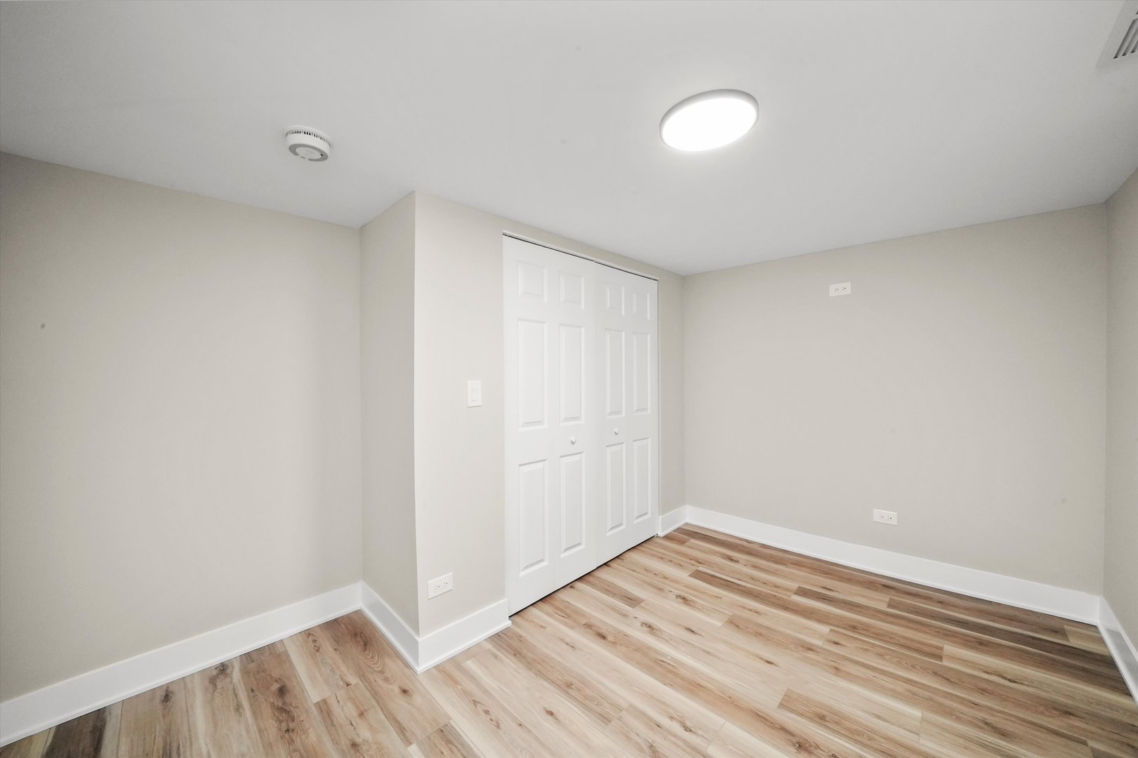 8109 S Woodlawn Avenue, Chicago, IL 60619