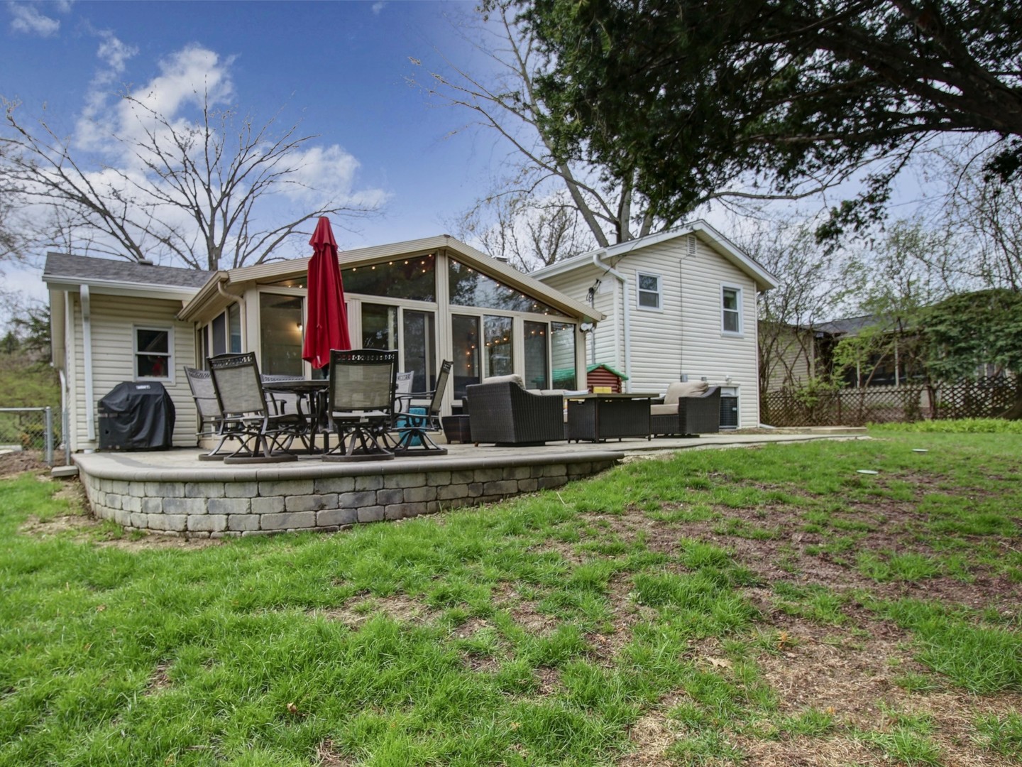3S165 Cherrywood Lane, Glen Ellyn, IL 60137