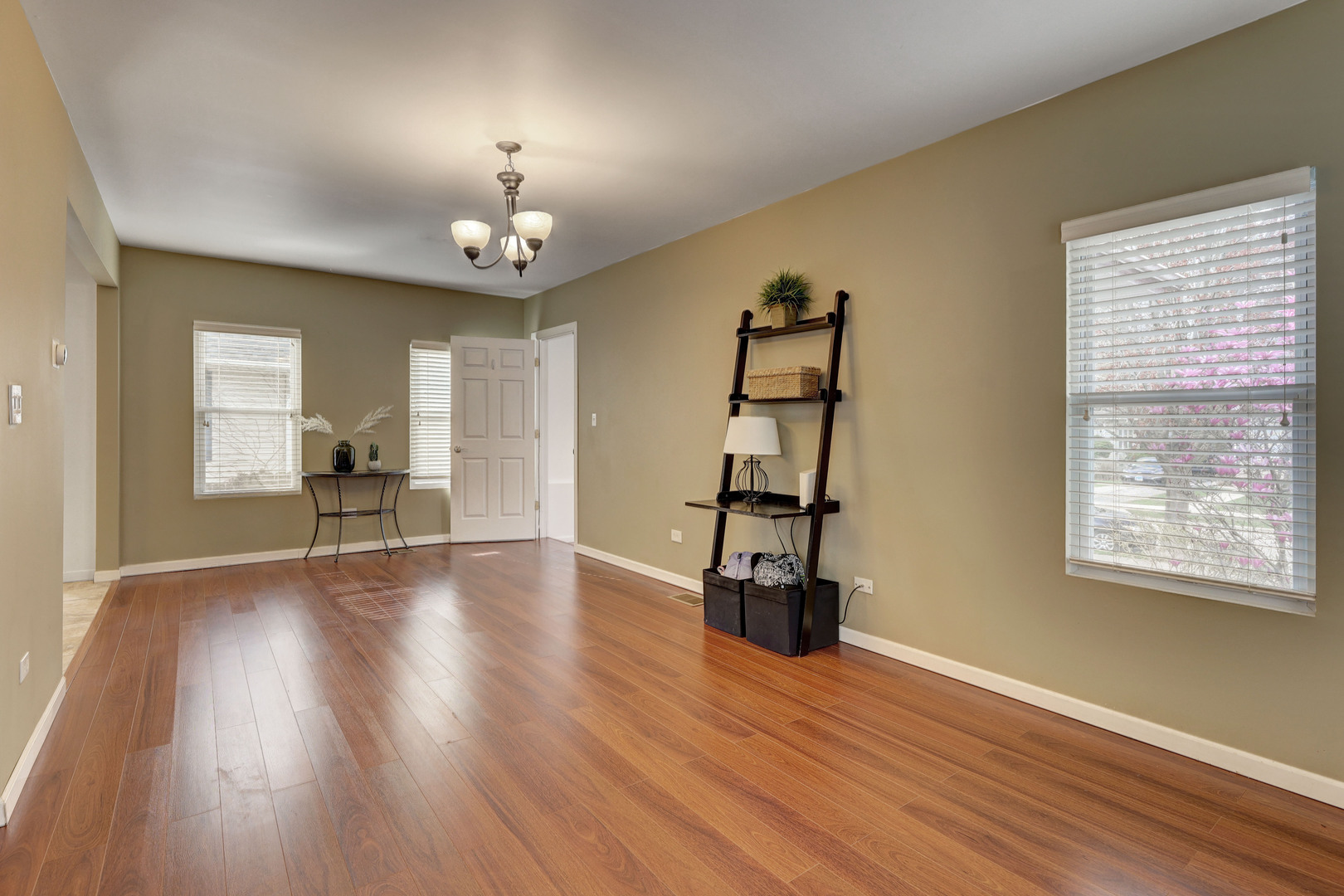 339 W School Street, Villa Park, IL 60181