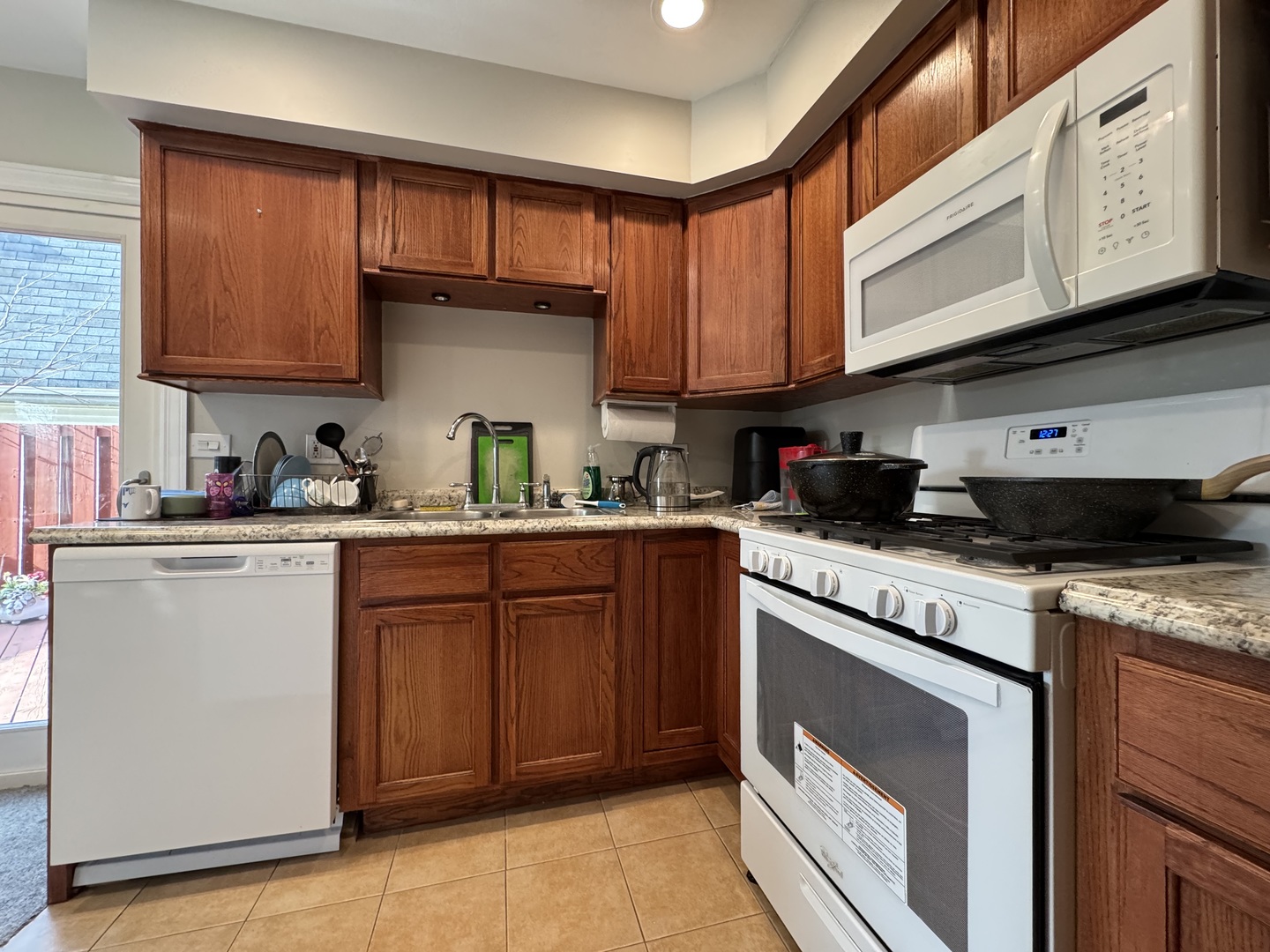 1784 Queensbury Circle #5714, Hoffman Estates, IL 60169