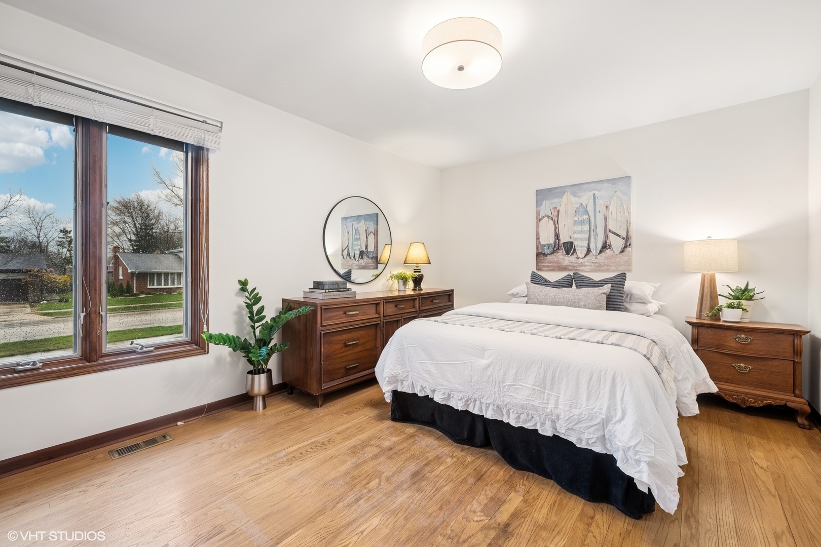 2114 E Peachtree Lane, Arlington Heights, IL 60004