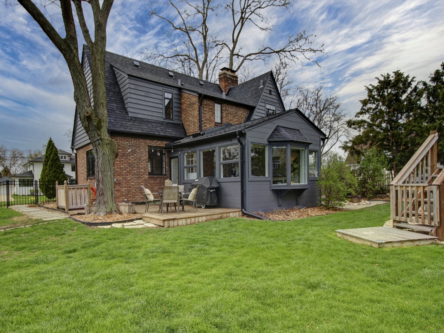 517 S Washington Street, Wheaton, IL 60187