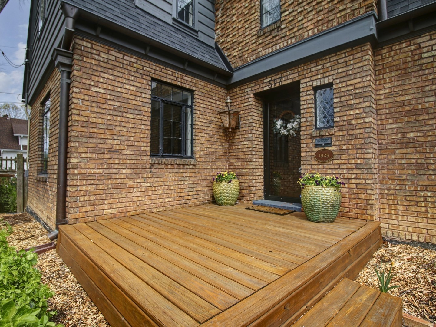 517 S Washington Street, Wheaton, IL 60187