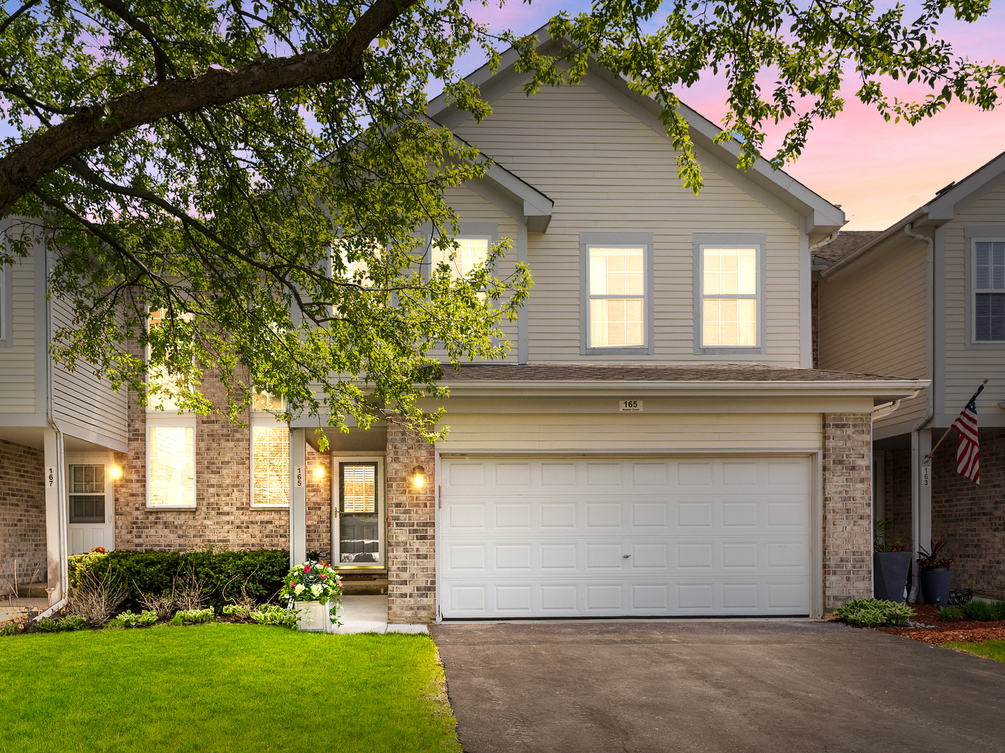 165 Avalon Court, Roselle, IL 60172