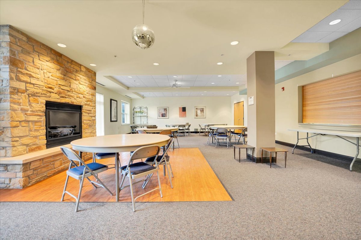 9355 Irving Park Road #506, Schiller Park, IL 60176