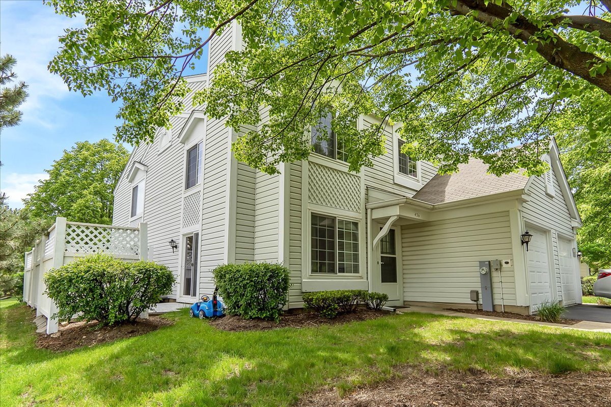 436 Yorktown Court, Aurora, IL 60504