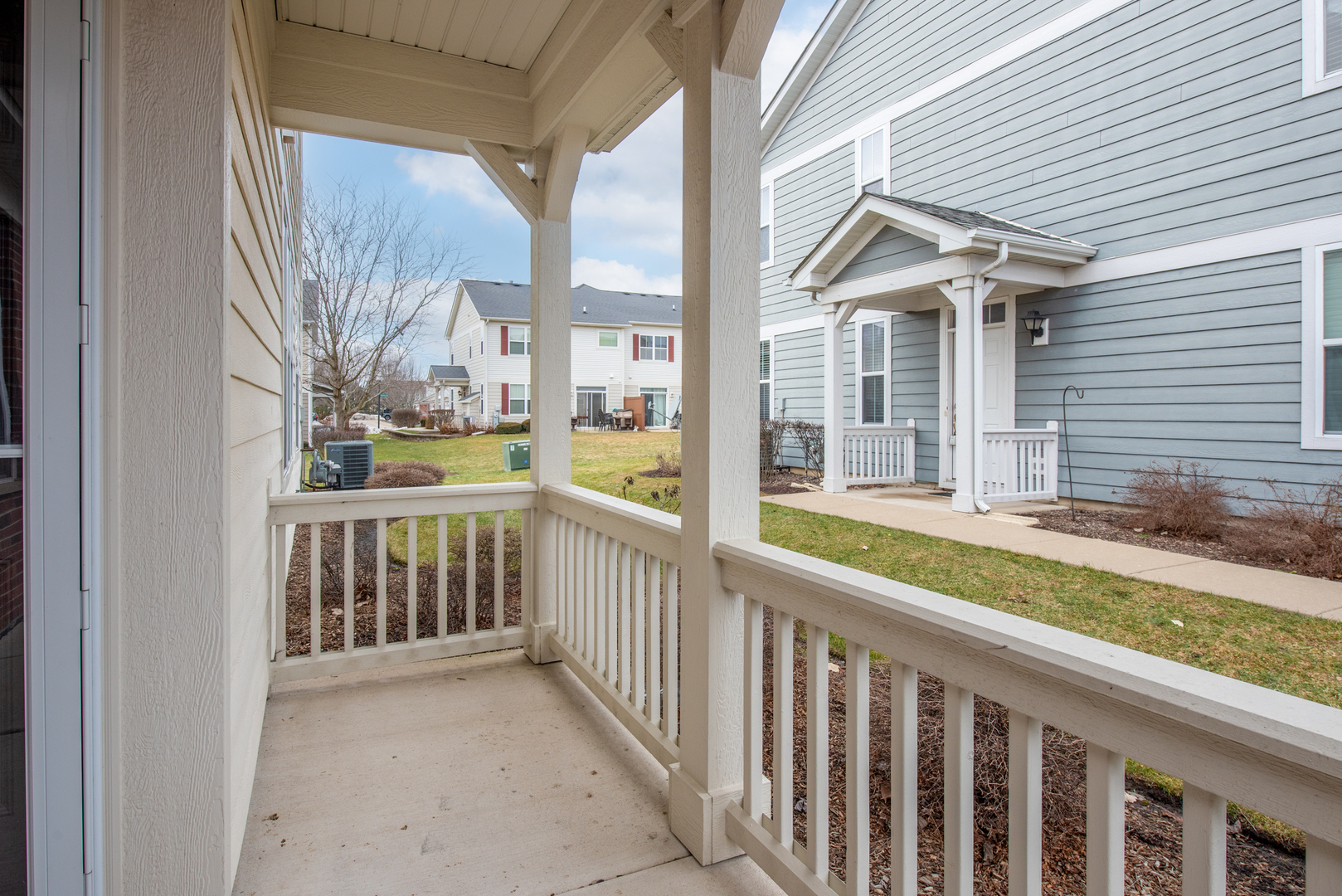 410 Blackstone Avenue, Elgin, IL 60124