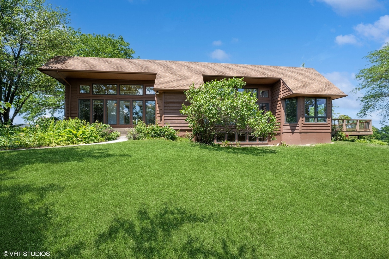 1071 Oakhurst Lane, Riverwoods, IL 60015