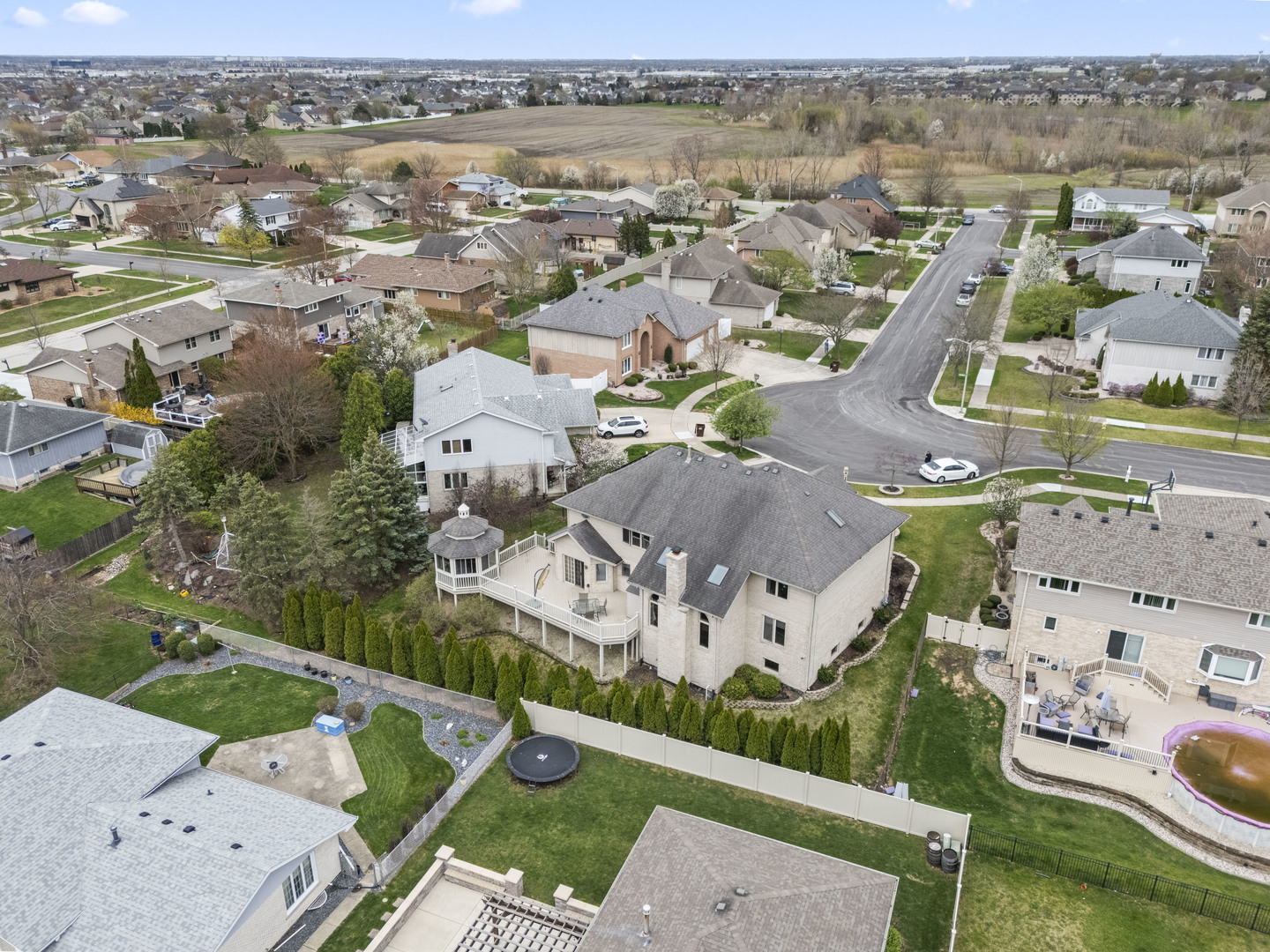 9200 Greenwood Drive, Tinley Park, IL 60487