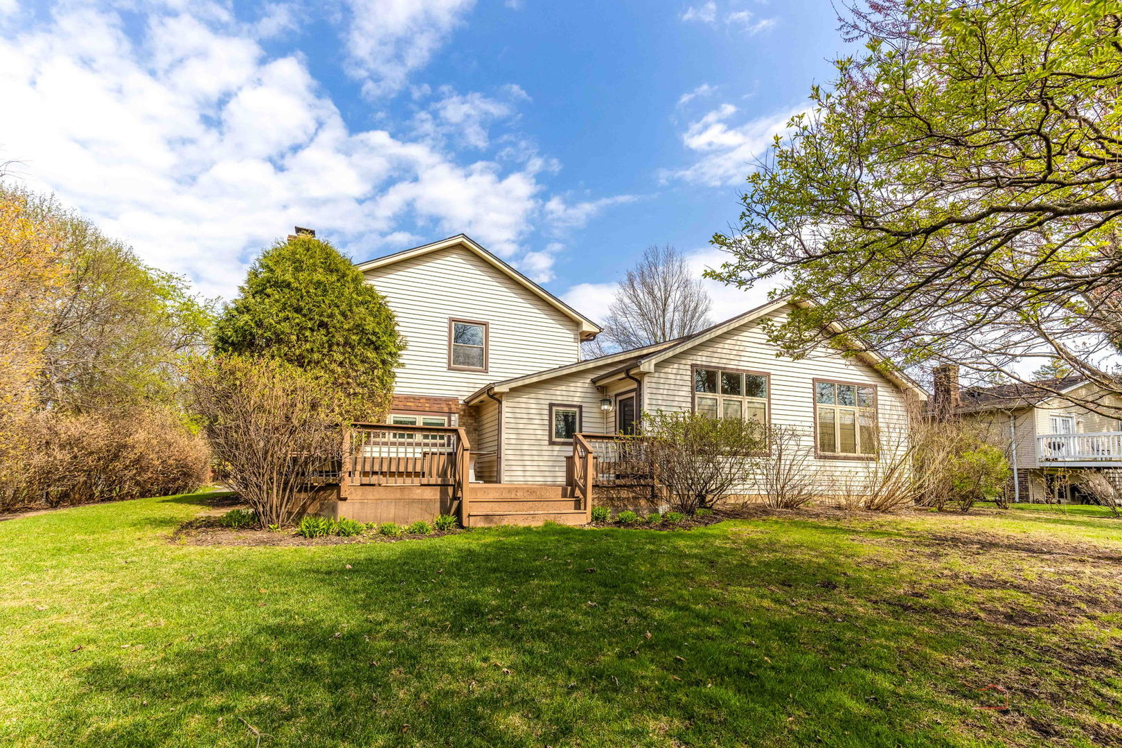 2804 Lexington Lane, Highland Park, IL 60035