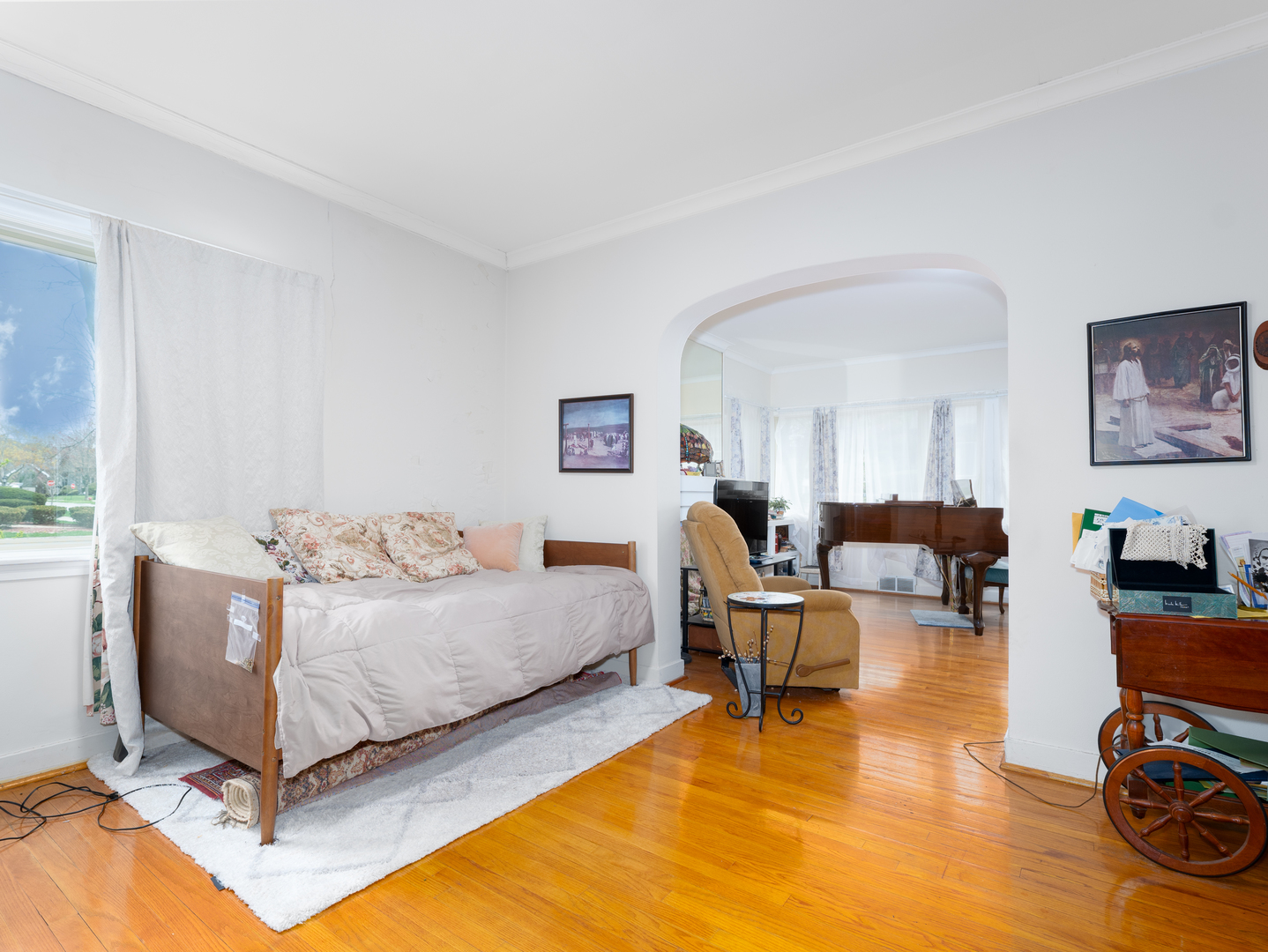 4500 W Thorndale Avenue, Chicago, IL 60646