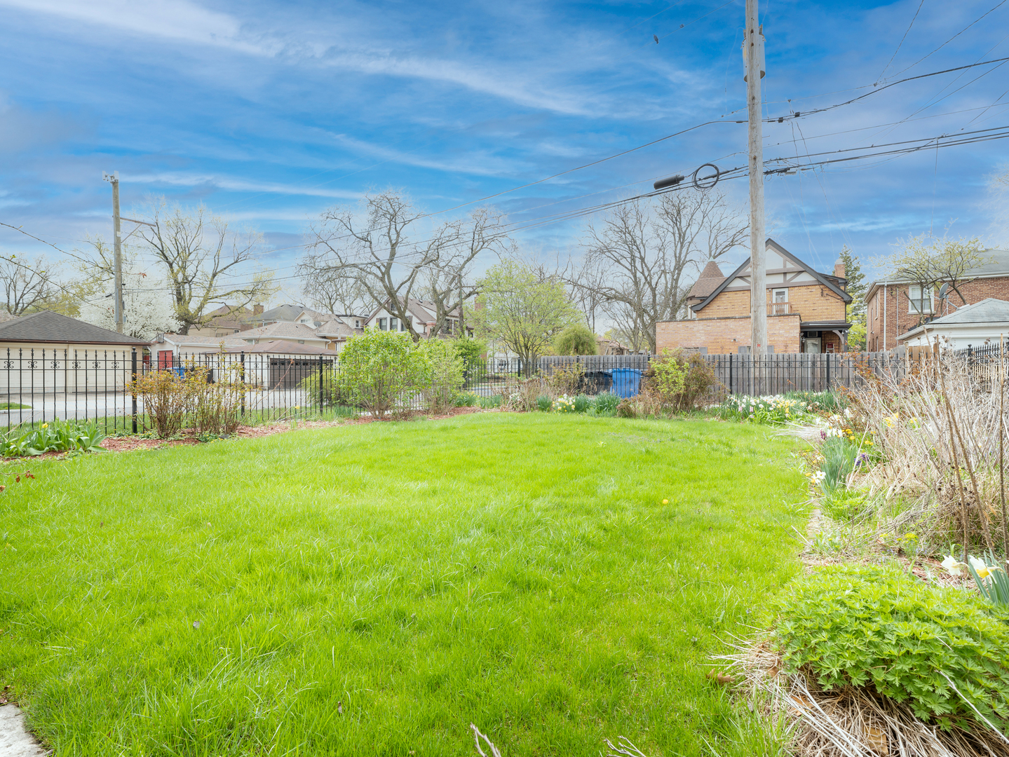 4500 W Thorndale Avenue, Chicago, IL 60646