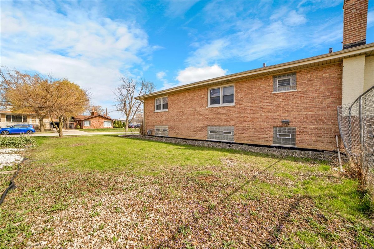 7950 Mcvicker Avenue, Burbank, IL 60459