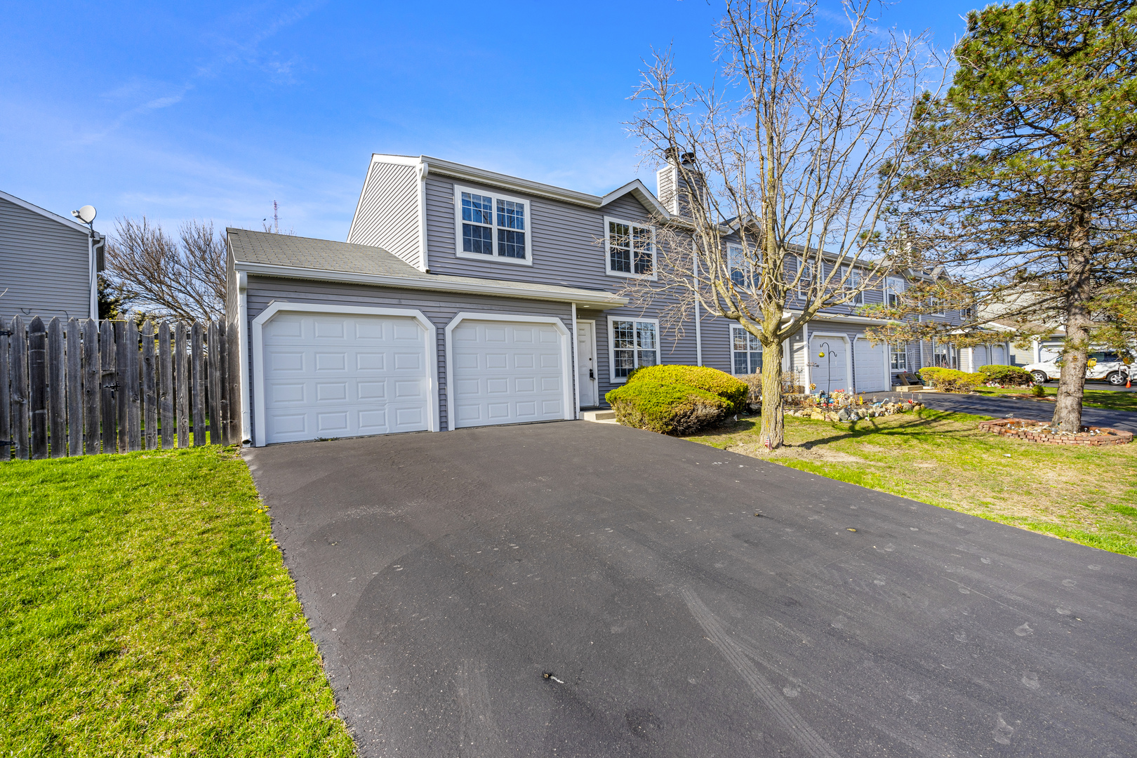 434 Meadow Hill Lane, Round Lake Beach, IL 60073