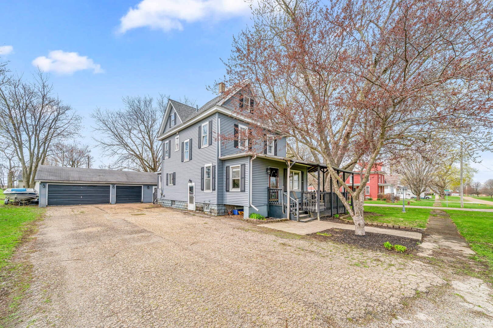 2523 Woods Street, West Brooklyn, IL 61378