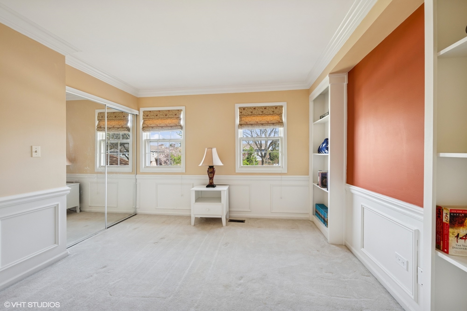 1505 E Canterbury Drive, Arlington Heights, IL 60004
