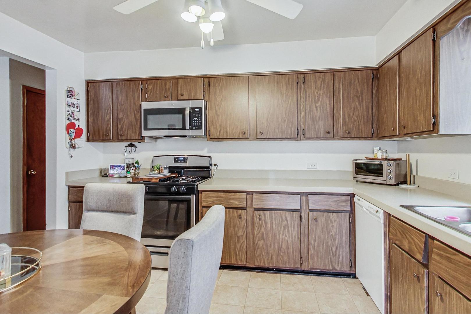 4228 Western Avenue, Western Springs, IL 60558