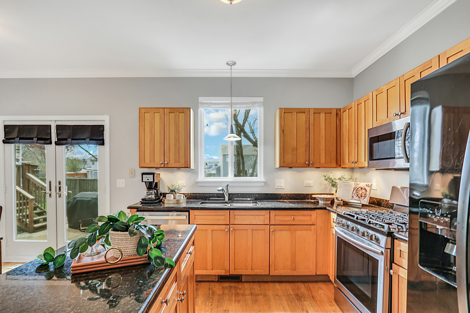 215 Pennsbury Court, Round Lake Beach, IL 60073