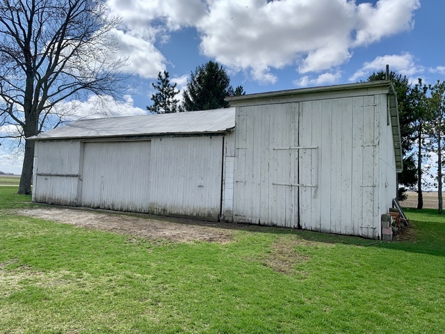 2700 E 600 North Road, Milford, IL 60953