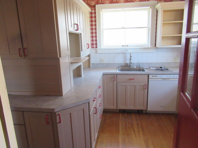 2 N Harlem Avenue, Freeport, IL 61032