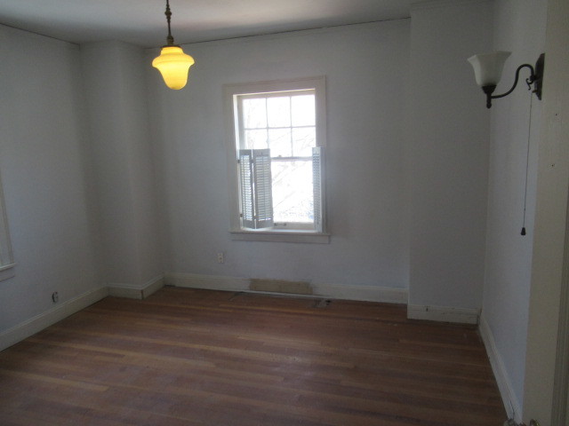 2 N Harlem Avenue, Freeport, IL 61032