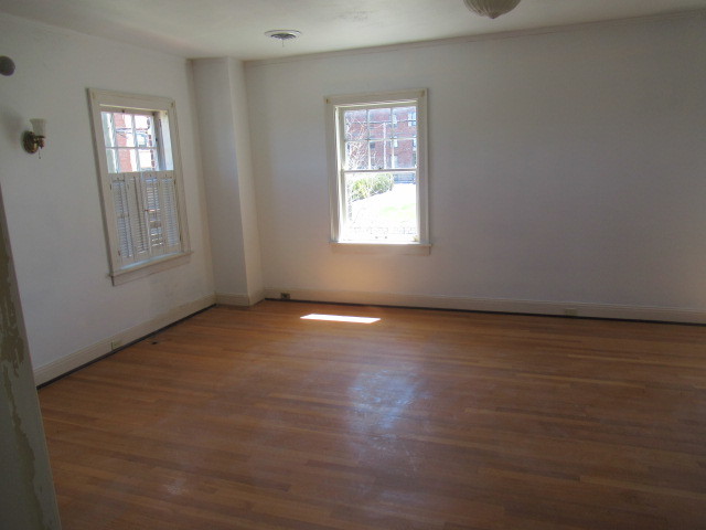 2 N Harlem Avenue, Freeport, IL 61032