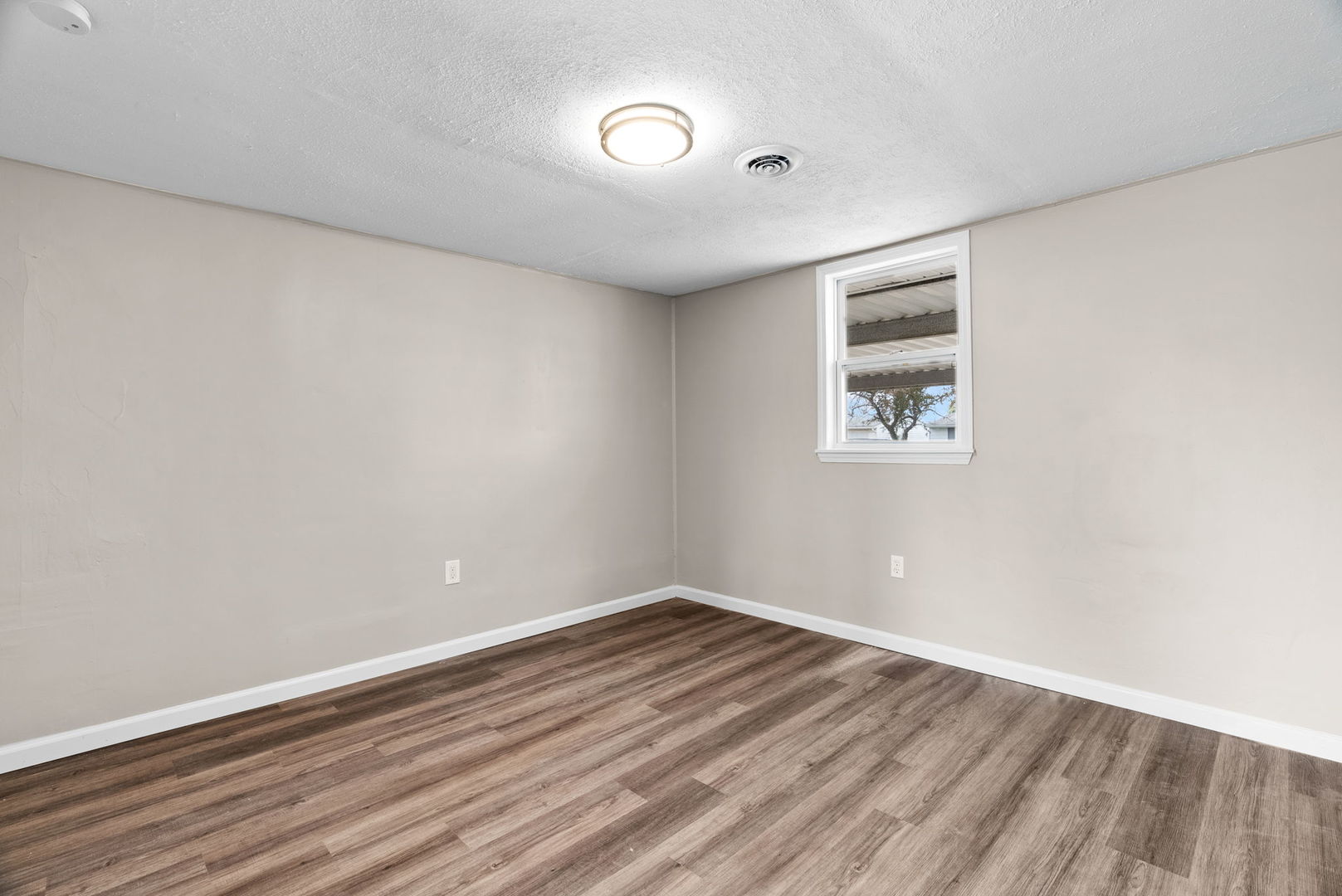 208 St Christopher Drive, Cahokia, IL 62206