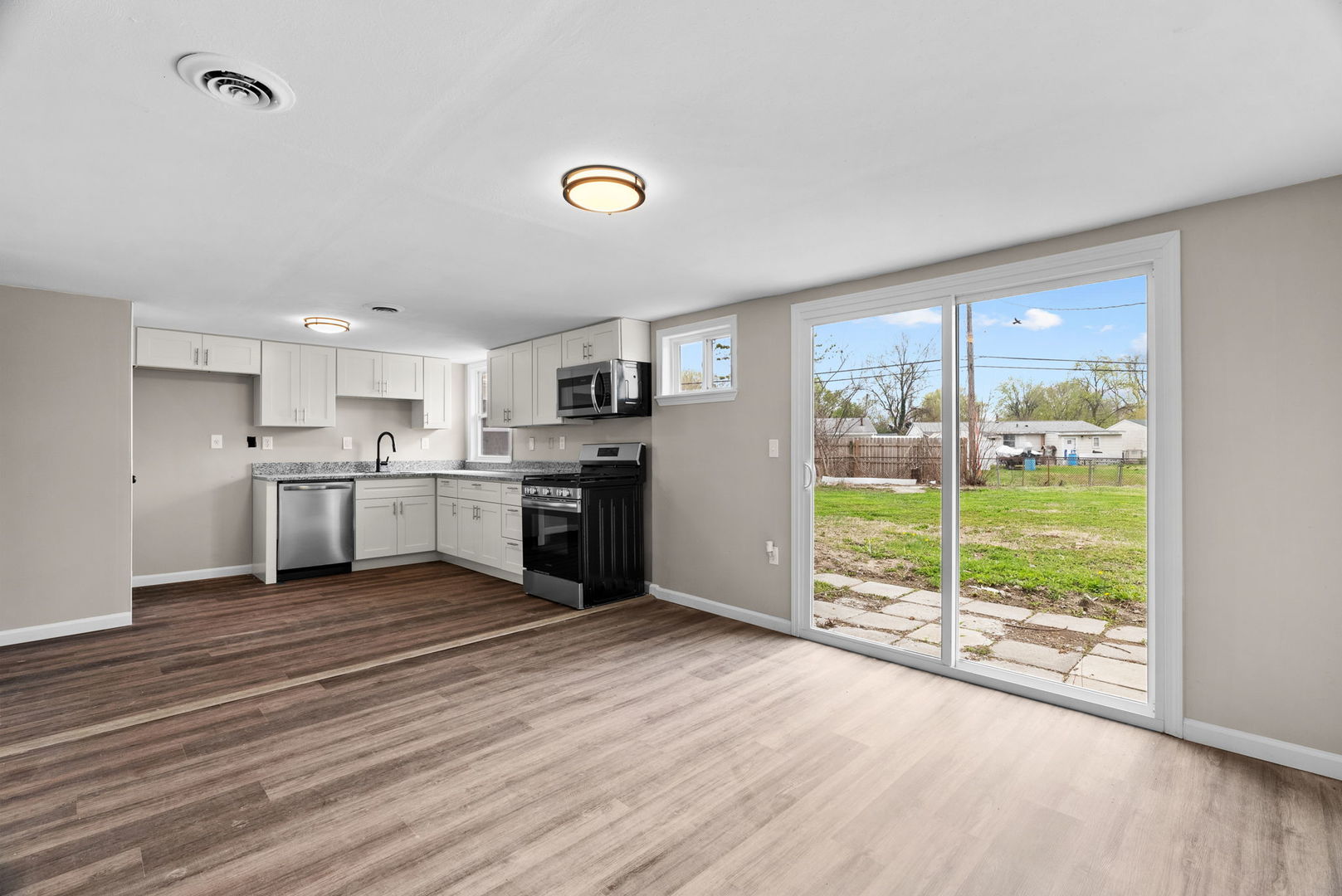 208 St Christopher Drive, Cahokia, IL 62206