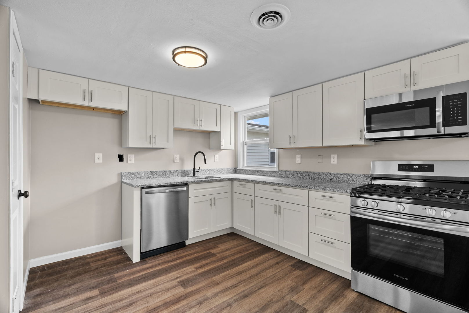 208 St Christopher Drive, Cahokia, IL 62206