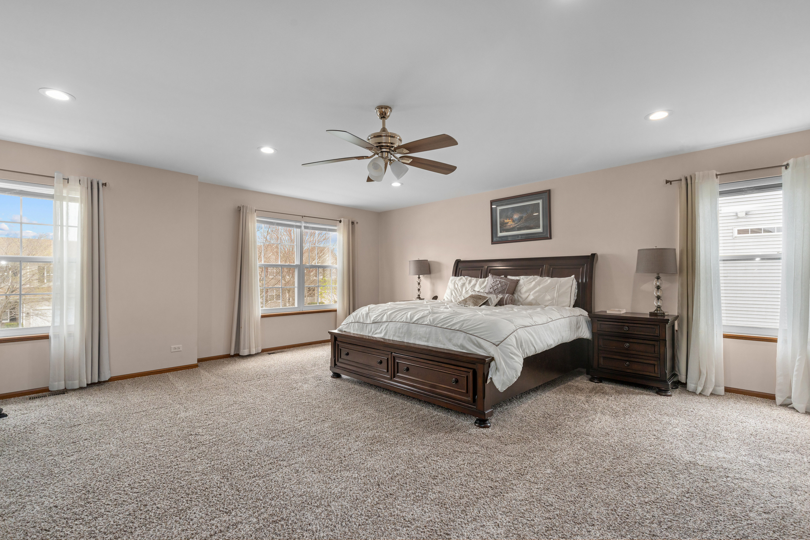 2645 W Autumn Drive, Round Lake, IL 60073