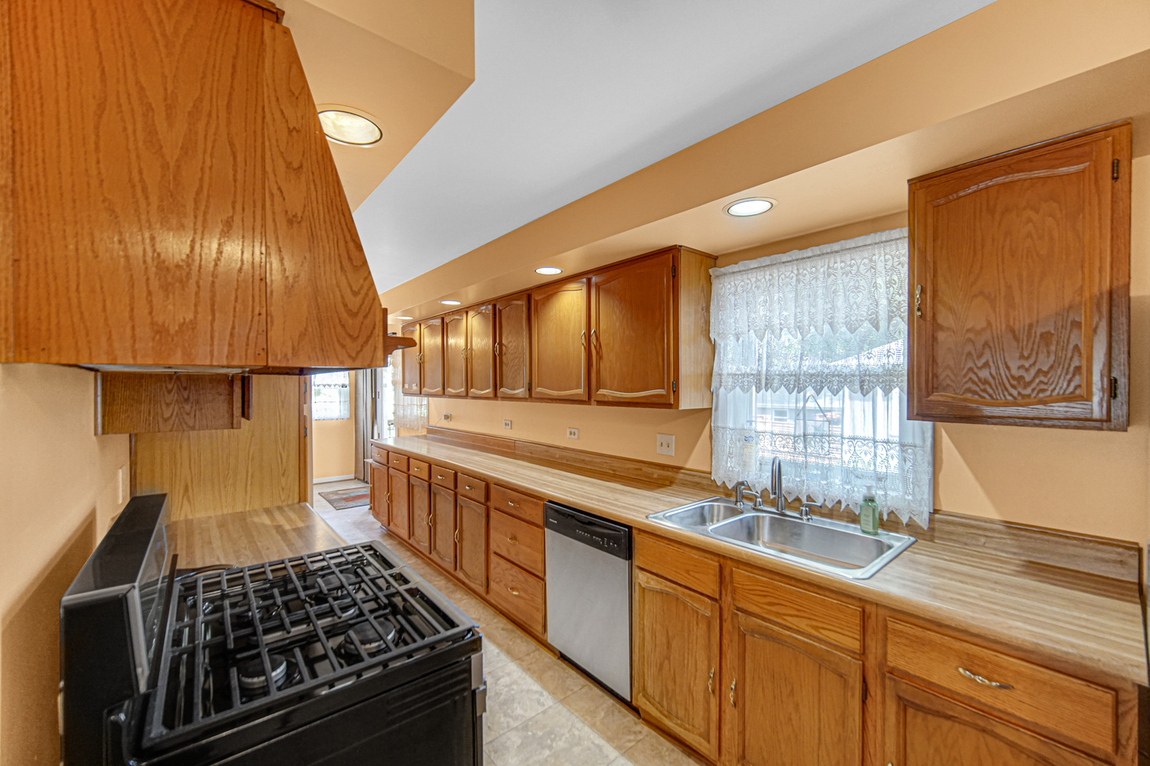 18458 Morris Avenue, Homewood, IL 60430