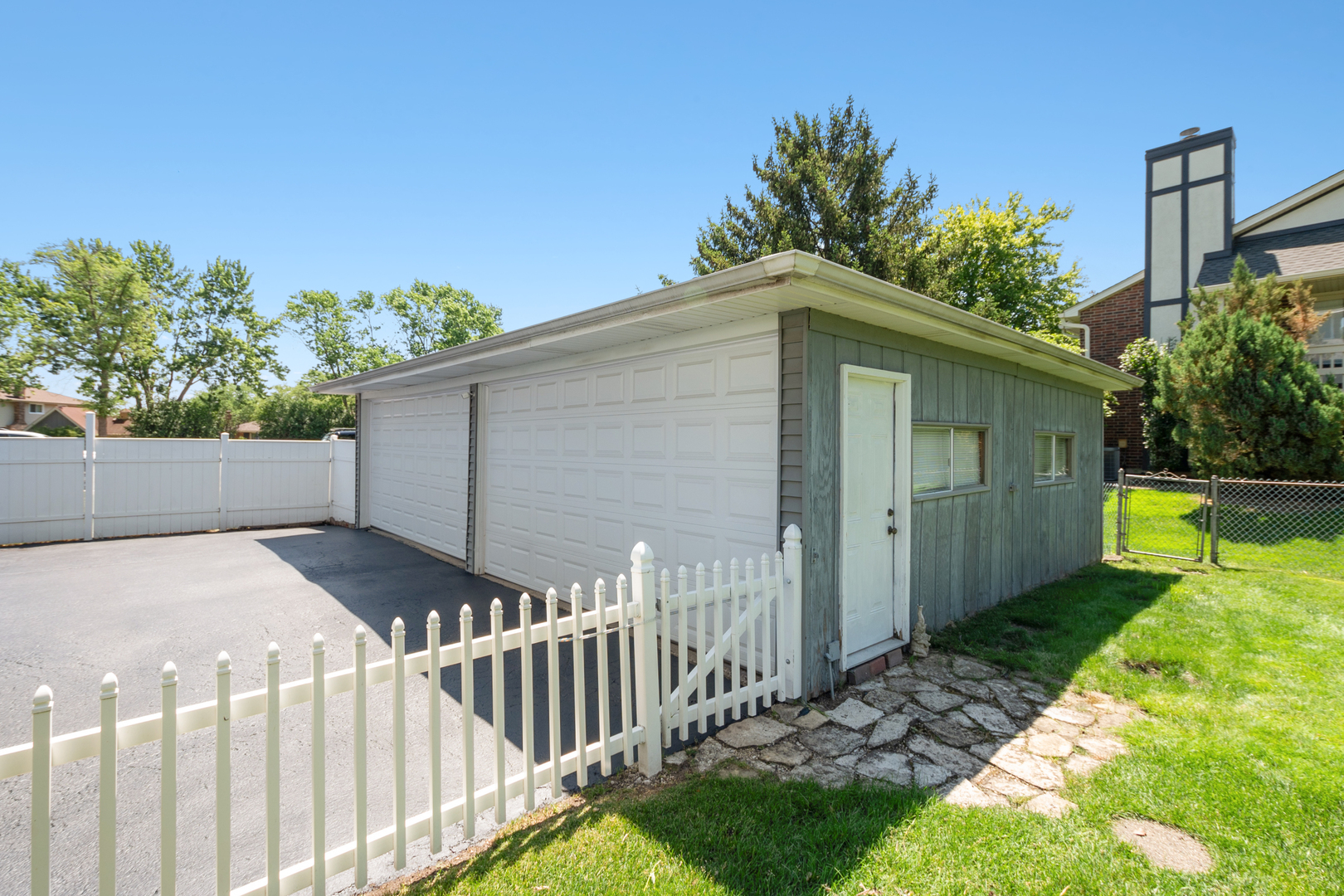 9201 175th Street, Tinley Park, IL 60487