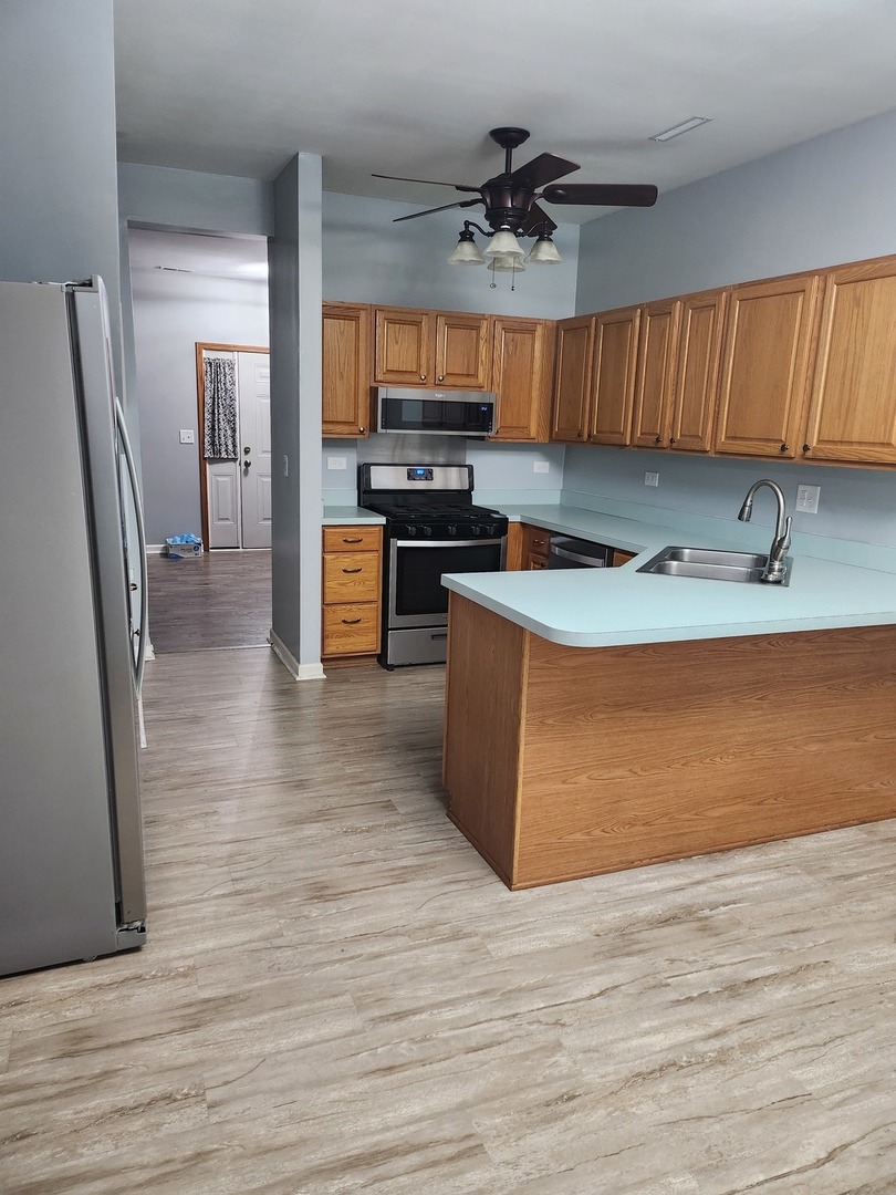 316 E Victoria Circle #316, North Aurora, IL 60542