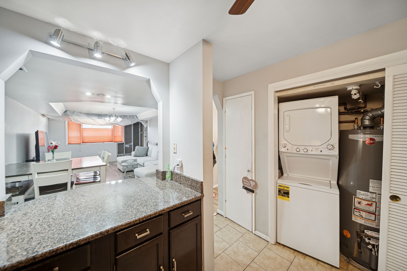 6337 Roosevelt Road #308, Berwyn, IL 60402