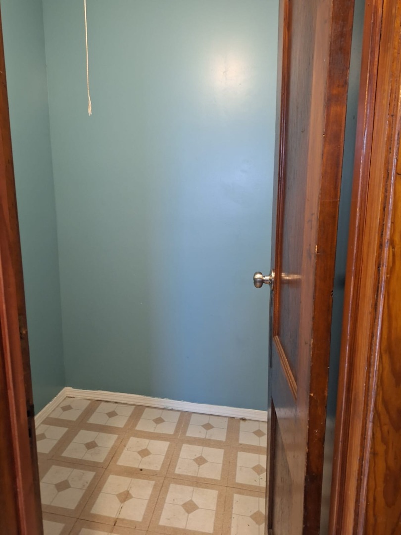 5754 S Whipple Street #1, Chicago, IL 60629